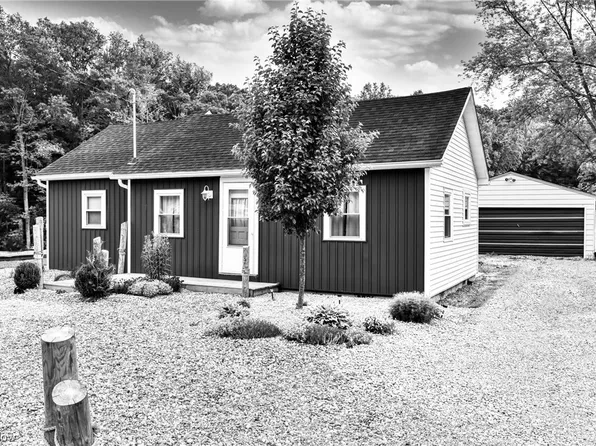 17358 Wick Ave, Lake Milton, OH 44429