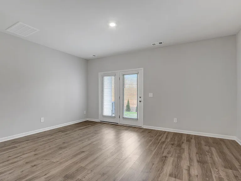 1303 Walker Way — Photo 11