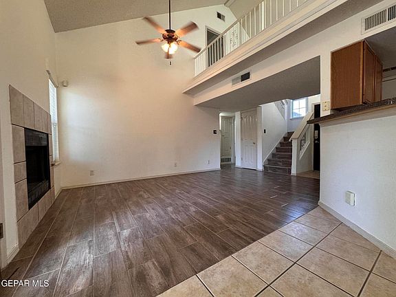 3rd image of 7955 Crescent Moon Ct