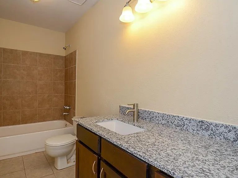 7611 Shaddock Dr — Photo 13