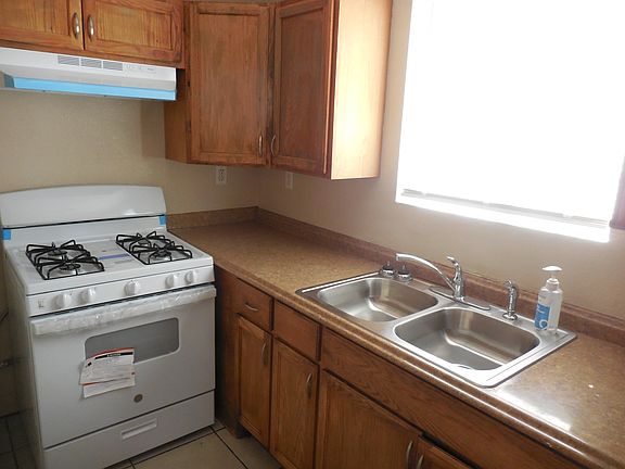 3rd image of 133 Keeney Ct #1-A