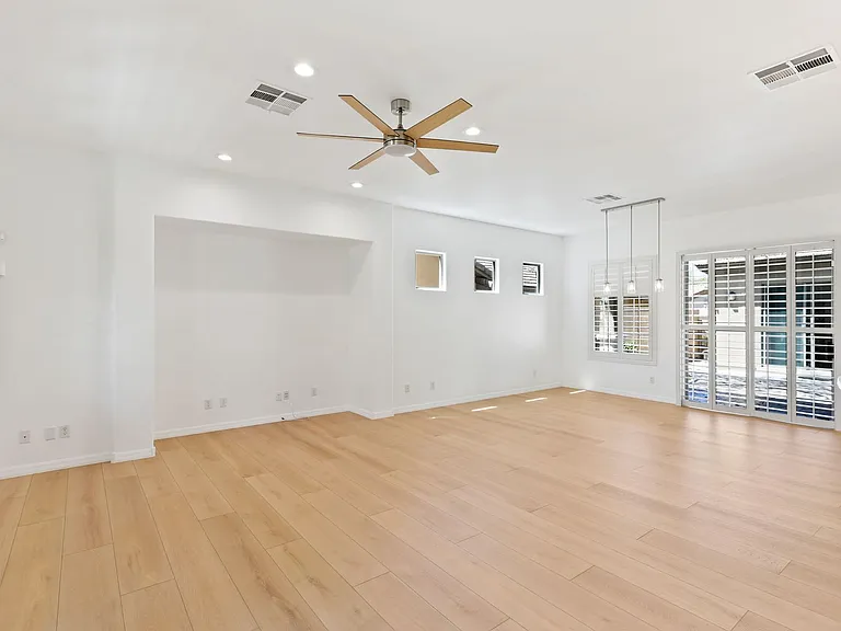 27 Gladewater Dr — Photo 9