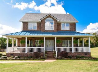2240 Overlook Dr, Denton, NC 27239