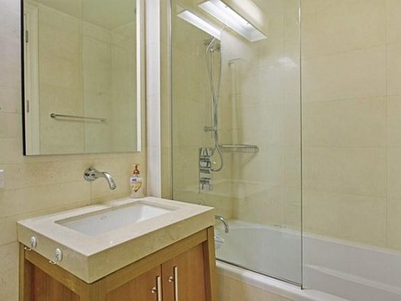 5th image of 88 Greenwich St APT 3703