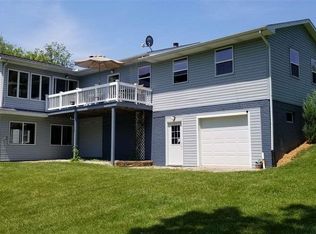 7829 Hollyhock Ln, Manitou Beach, MI