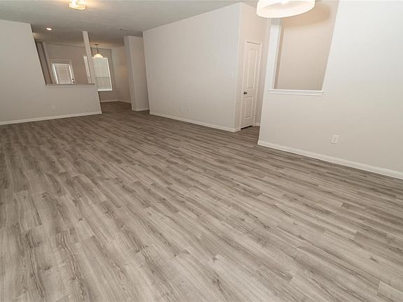 2nd image of 5623 Rocky Trail Dr