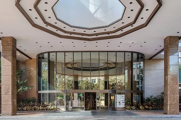 Rented by Douglas Elliman | media 23