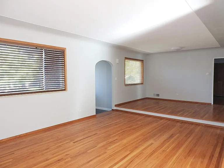 760 Oneida St — Photo 9