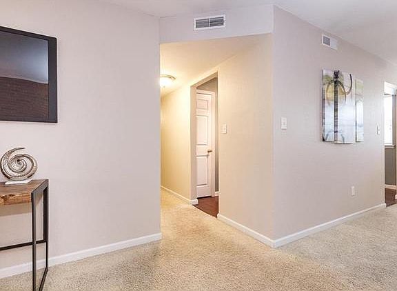 4th image of 2014 Greenglen Dr APT 102