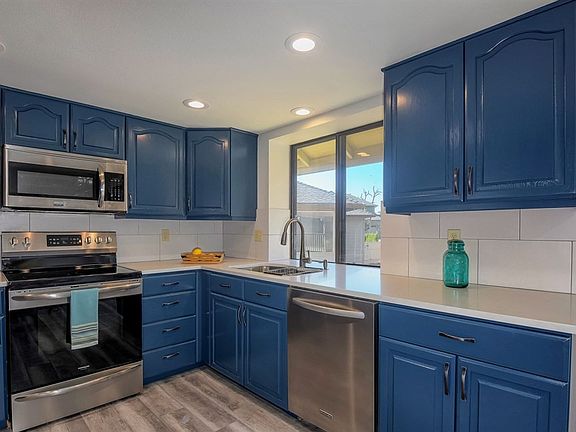 5th image of 4611 NE 127th Way