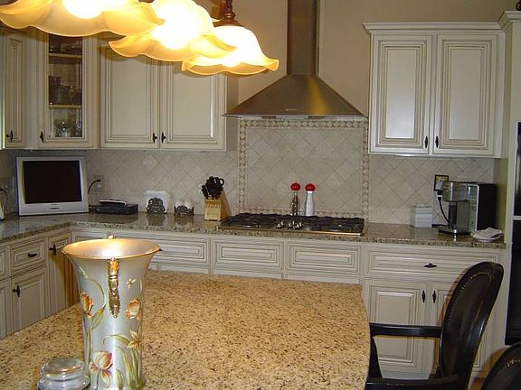 4th image of 45 Denyelle Dr