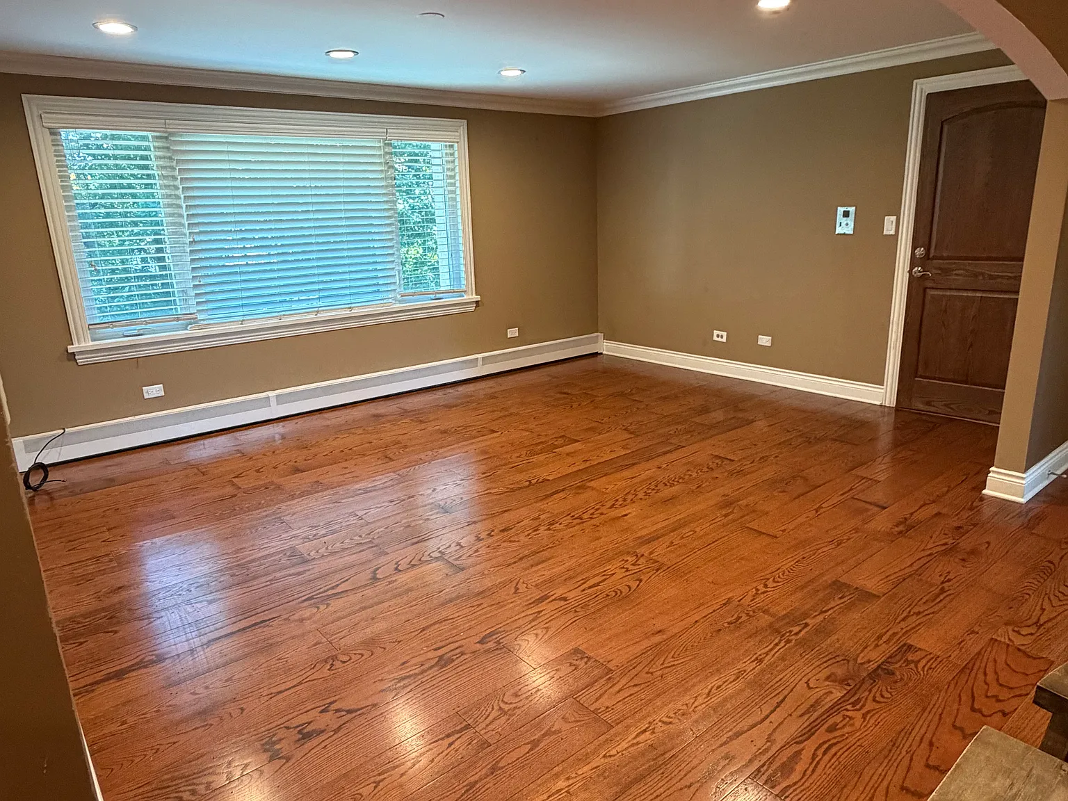 8285 Archer Ave — Photo 3