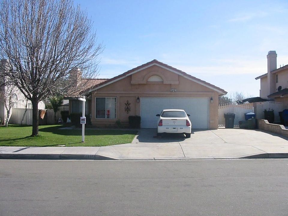 1st image of 2925 Portola Ave
