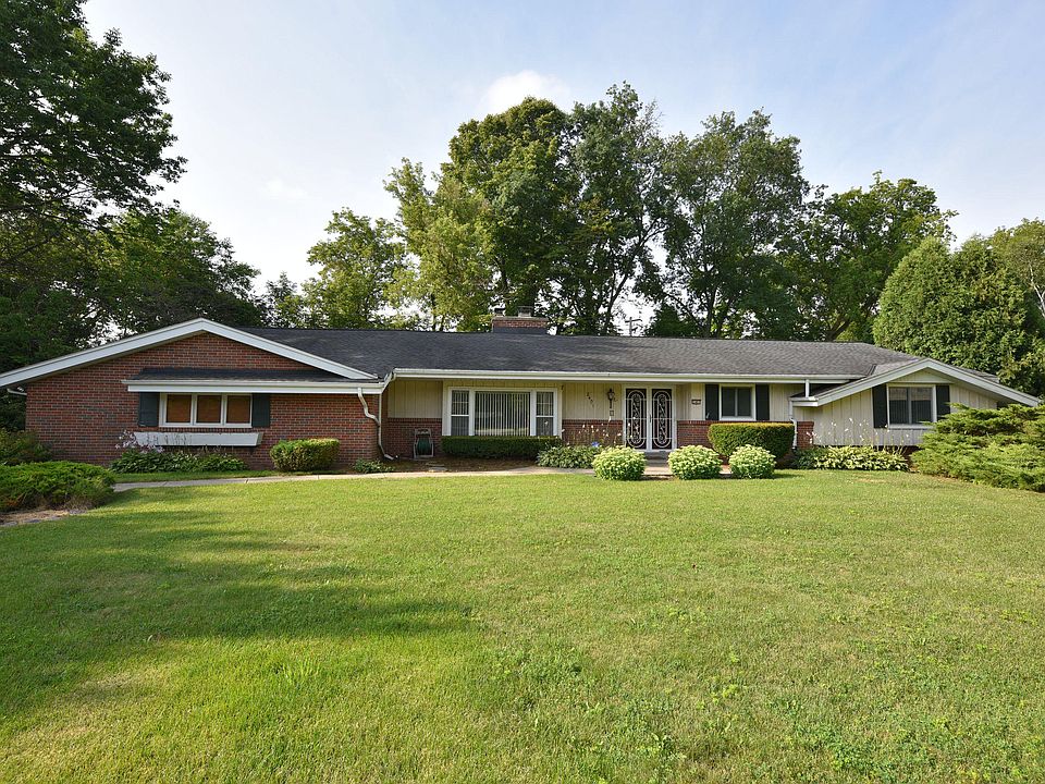 1st image of 2401 W Kenboern Dr