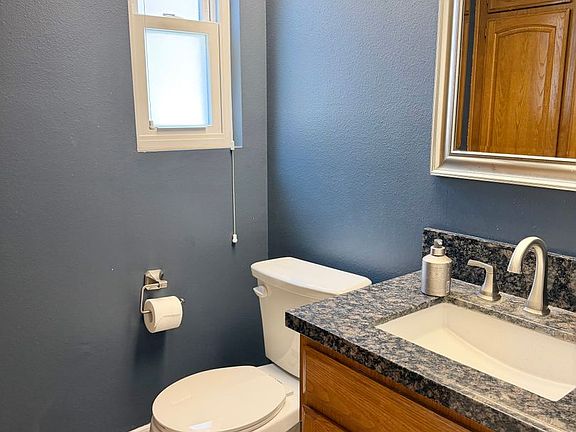 3rd image of 408 N Broadway Unit C