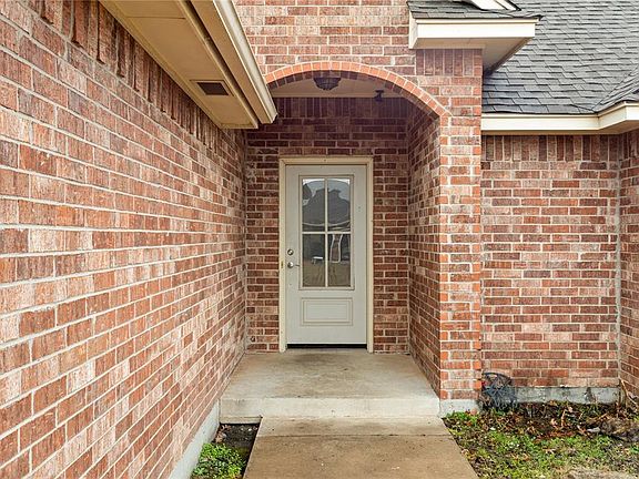 4th image of 3905 Notting Hill Dr