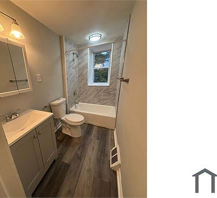 2nd image of 1124 Victoria Ave