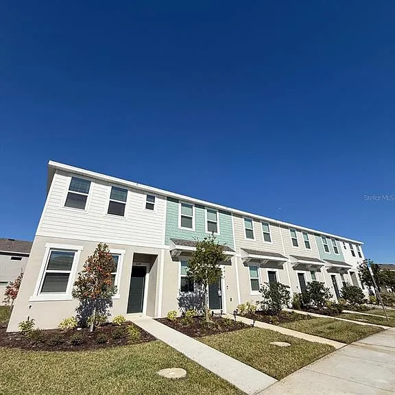 3208 Skyline Loop — Photo 1