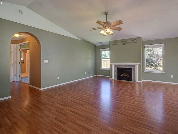 5th image of 8710 NE 153rd Ave