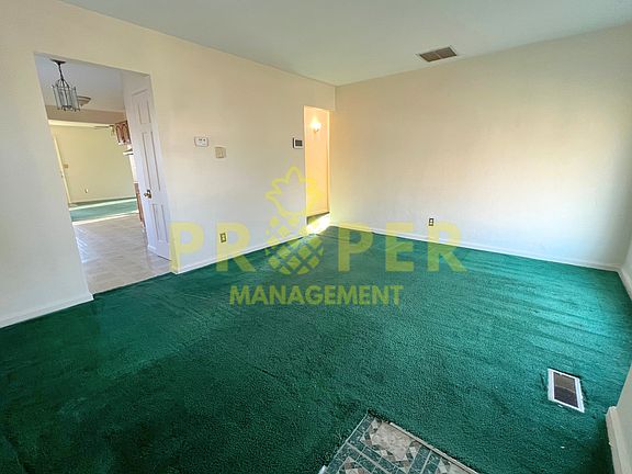 3rd image of 4526 Dayview Ave