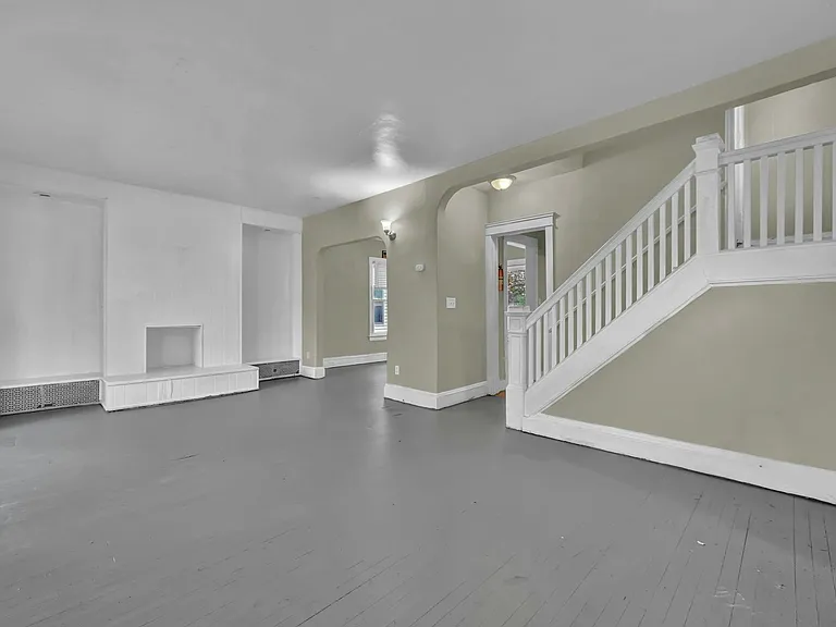 13317 Caine Ave — Photo 3