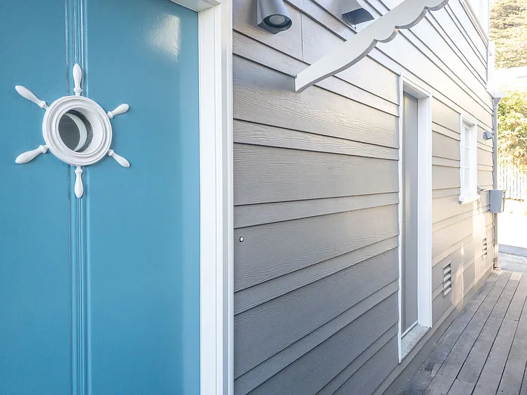 Stunning, Fully Remodeled Jr. 1bd/1ba! Remodeled! Private Deck! Parking! Laundry! Progressive! — Photo 20