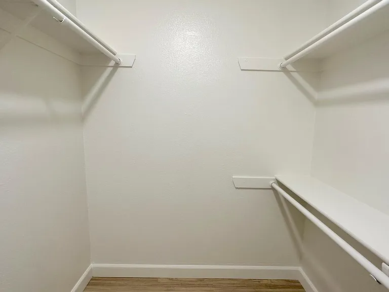 2464 Wrondel Way #E-F — Photo 10