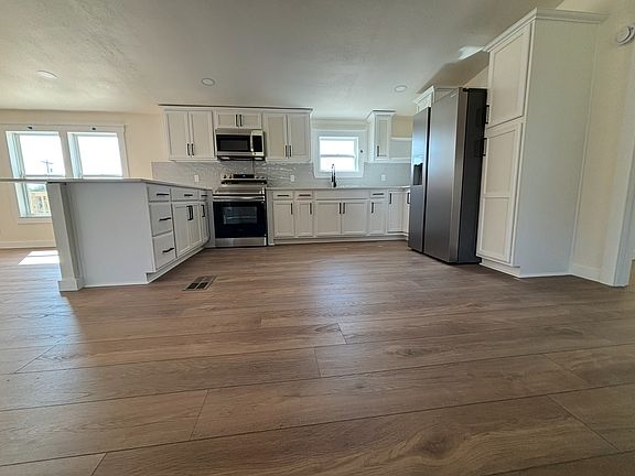 5th image of 665 Morningwood Dr