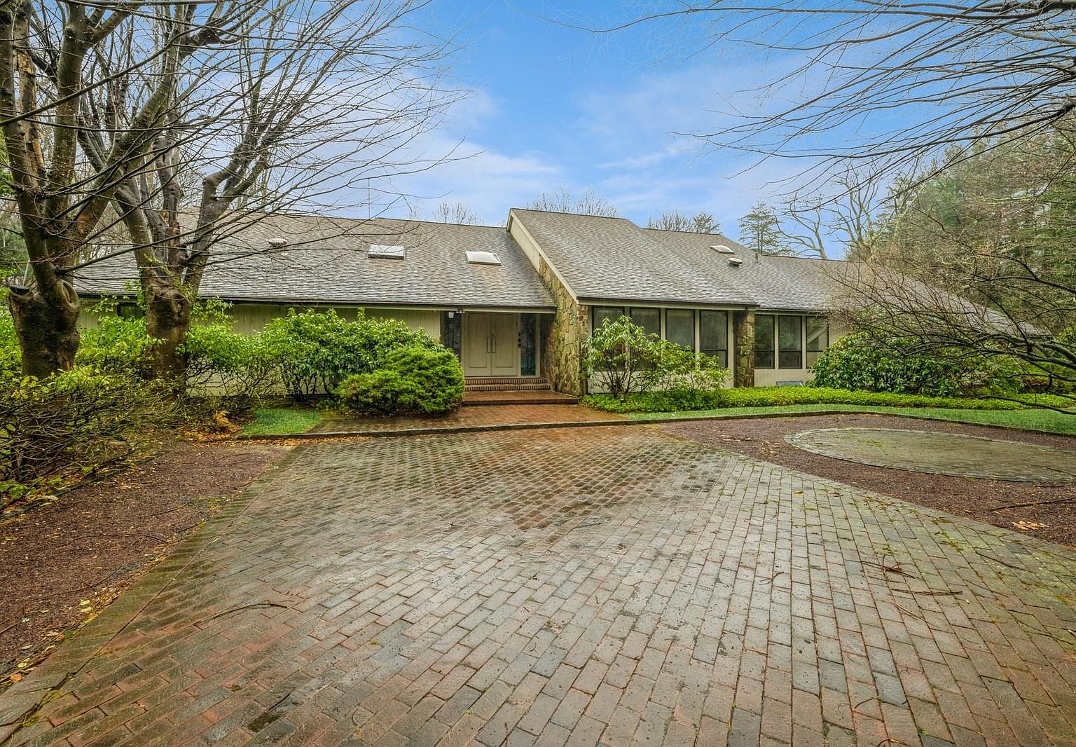 25 Winding Lane, Glen Head, NY 11545 | Zillow