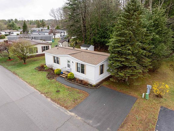 3rd image of 52 Monadnock Drive