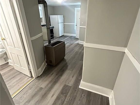 5th image of 230 Washington St #3