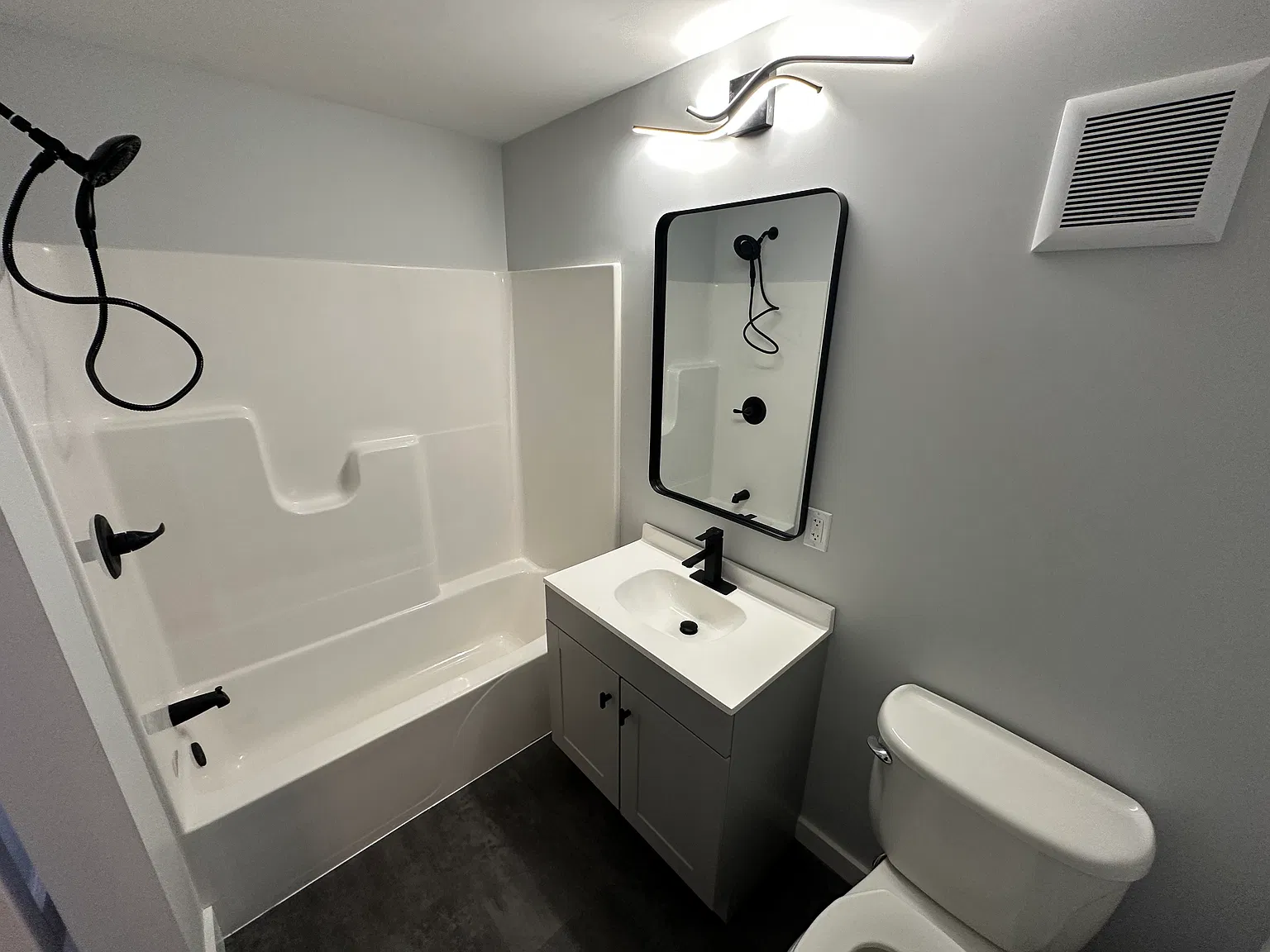 1 bed, 1.5 bath, 750 sqft, $1,300 — Photo 4