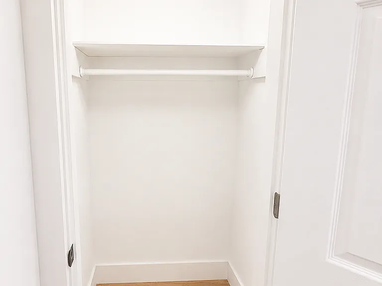 320 S Princeton Ave — Photo 5