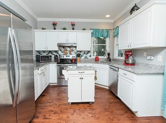 3rd image of 21360 W Starry Ln