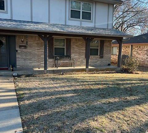 2nd image of 910 Arrowhead Dr