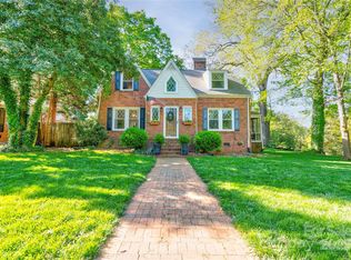 902 Hawthorne Rd, Shelby, NC 28150