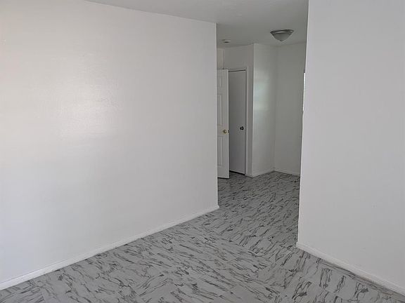 3rd image of 1420 NW 5th Avenue