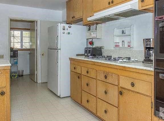 3rd image of 6956 Platt Ave
