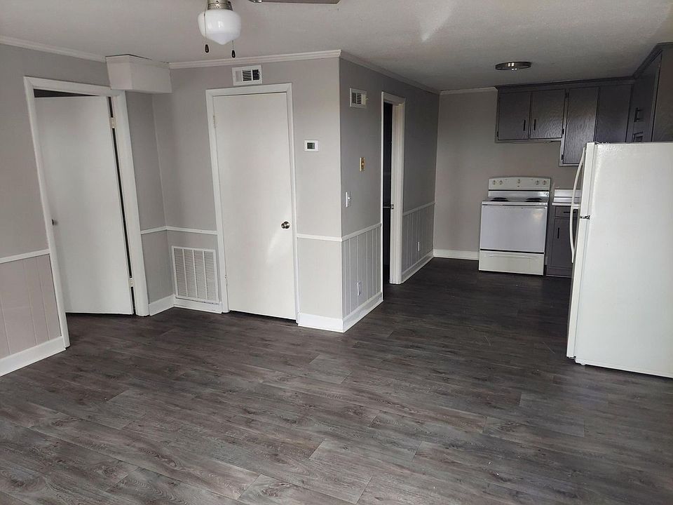 1st image of 3716 Cliffside Dr NE #1