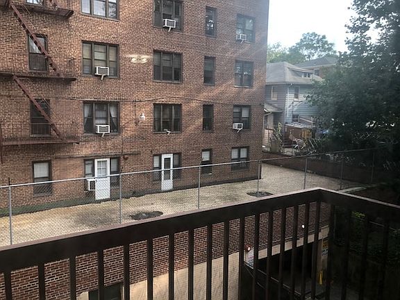 3rd image of 12320 82nd Ave APT 5c