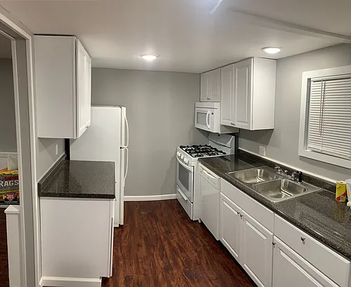 398-400 Sunset Dr Photo 1