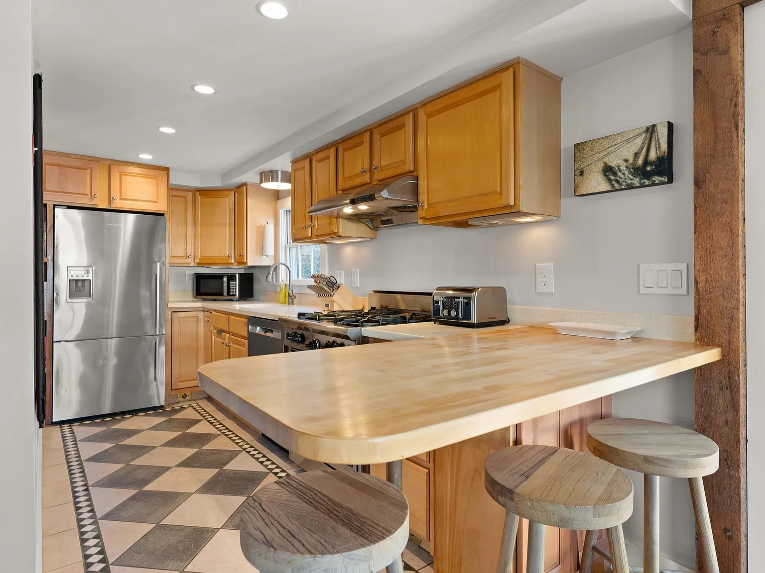 2 bed, 1014 sqft, $4,150 — Photo 4