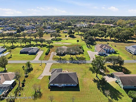 5th image of 560 E Falconry Ct