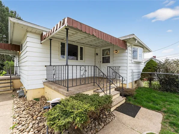 422 Buckeye St, Greensburg, PA 15601