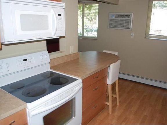 4th image of 1620 Charlton St APT 112