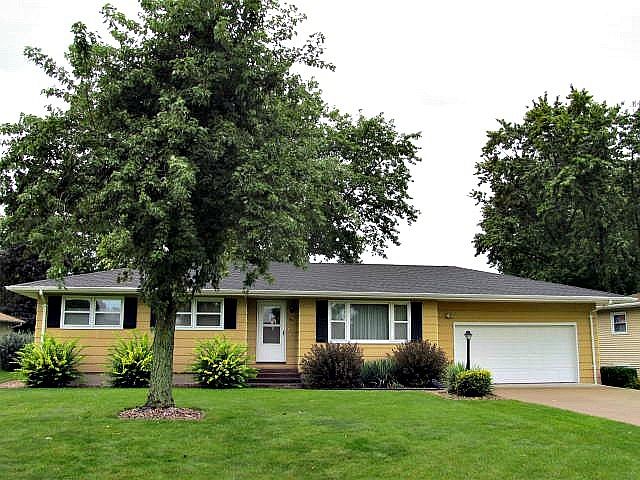1st image of 68 E Circle Dr