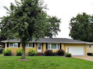 68 E Circle Dr, Streator, IL 61364