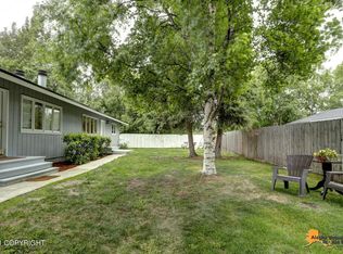 8250 Barnett Dr, Anchorage, AK 99518