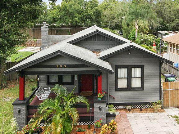 2nd image of 908 E Shadowlawn Ave