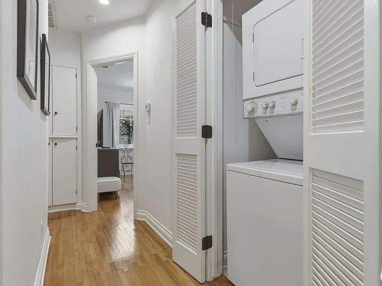 8704 Ashcroft Ave — Photo 12